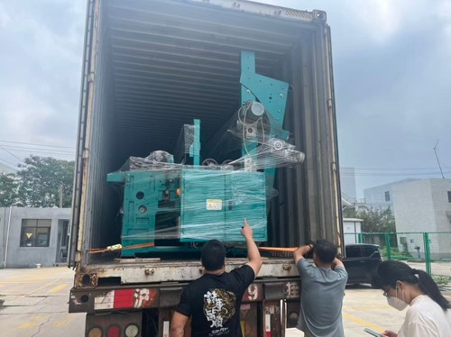 Ceres Machinery toimittaa useita matonleikkuukoneita Intiaan ja Egyptiin